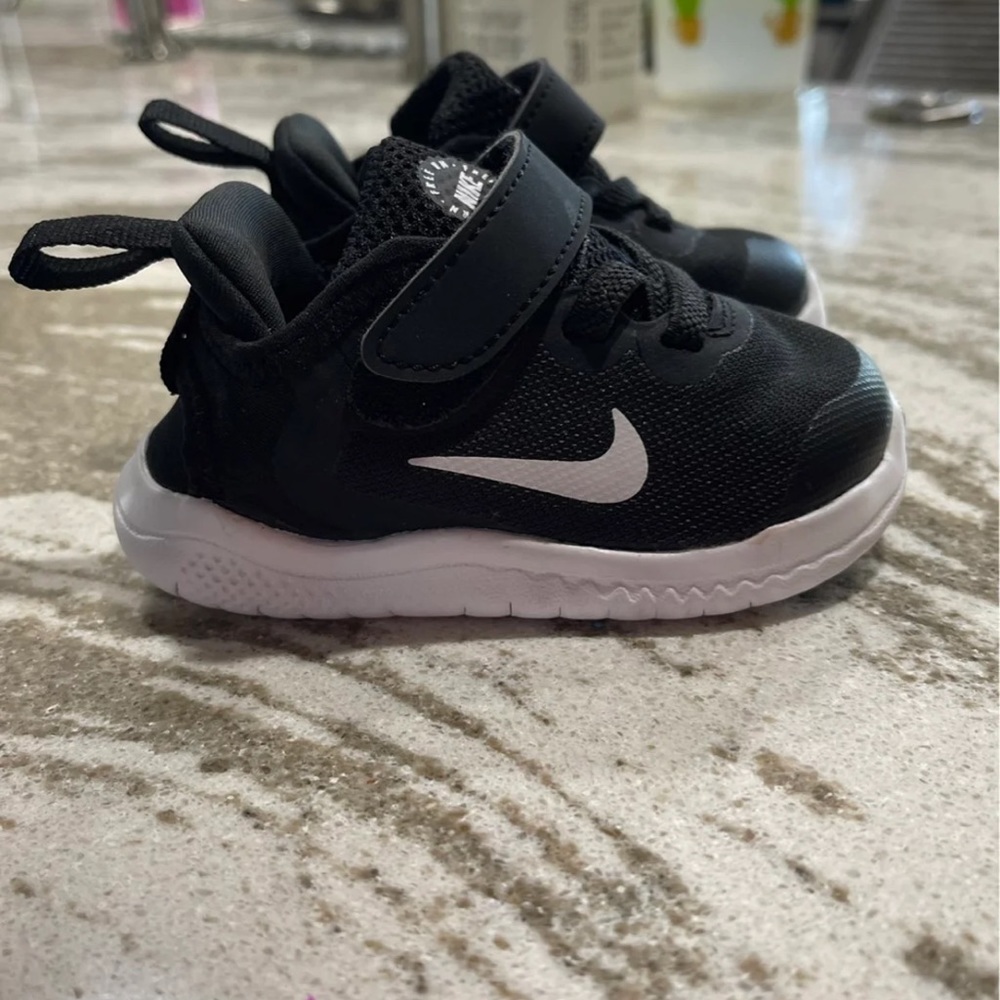 Baby nike free runs